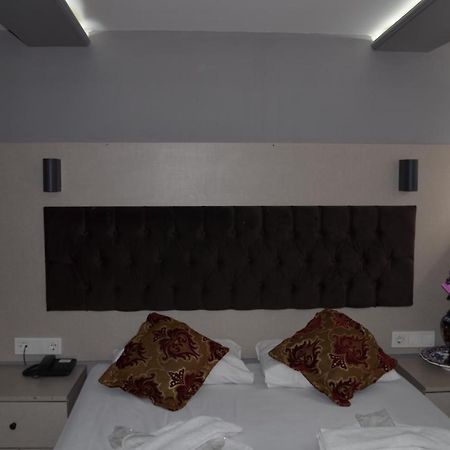 The Lola Hotel Istanbul Ngoại thất bức ảnh